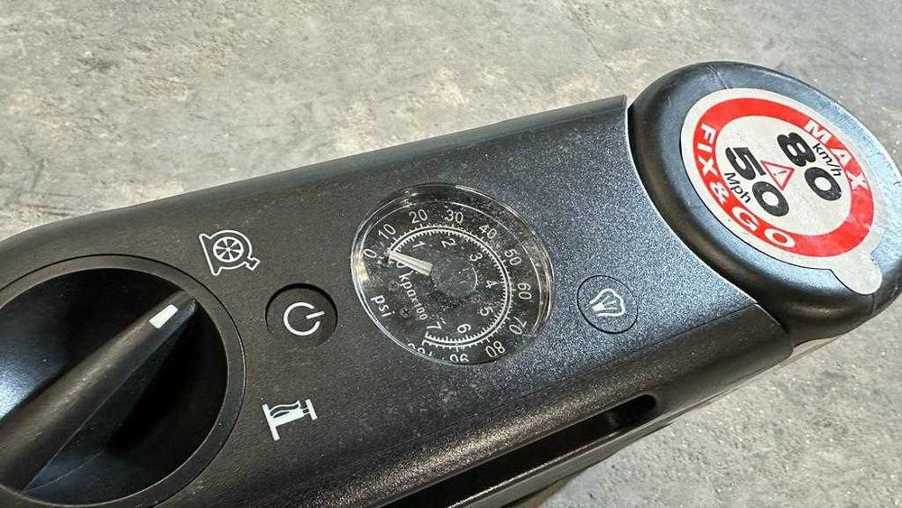 Compressor Auto com kit espuma antifuro automóvel autocaravana