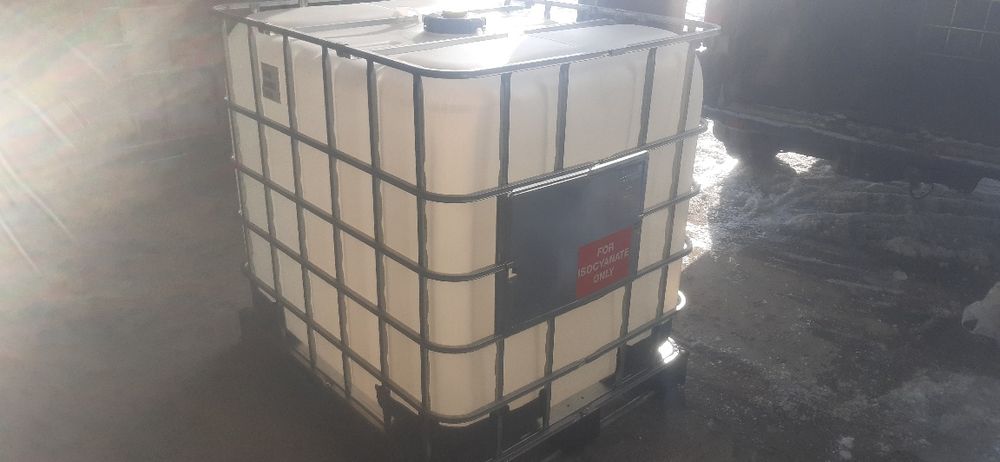 Бочка кубова 1т.