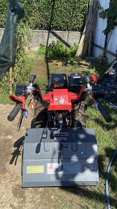 Motocultivador 15 HP gasolina com fresa - semi novo