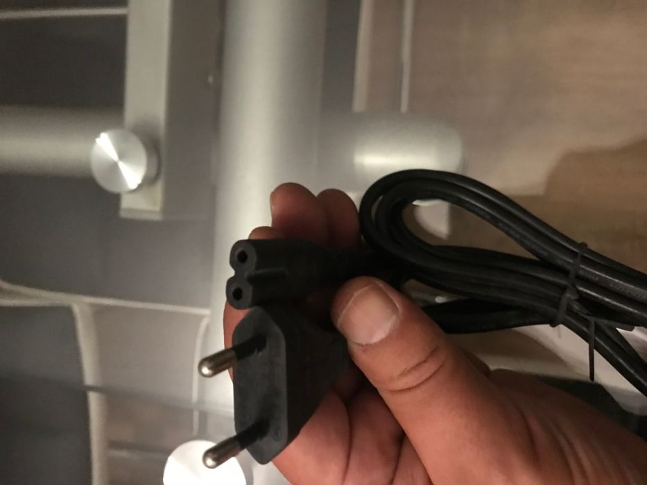 Cabo de alimentação