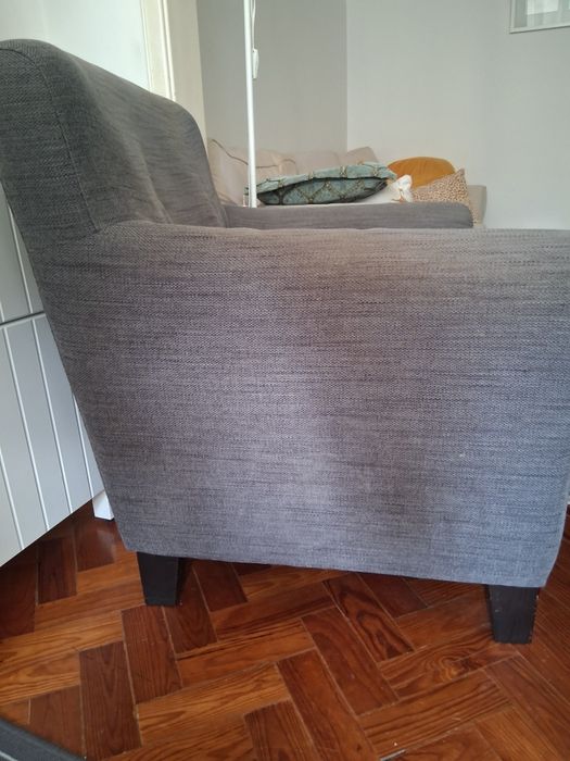 Poltrona e repousa pes