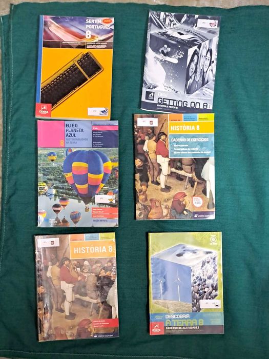Livros escolares diversos anos