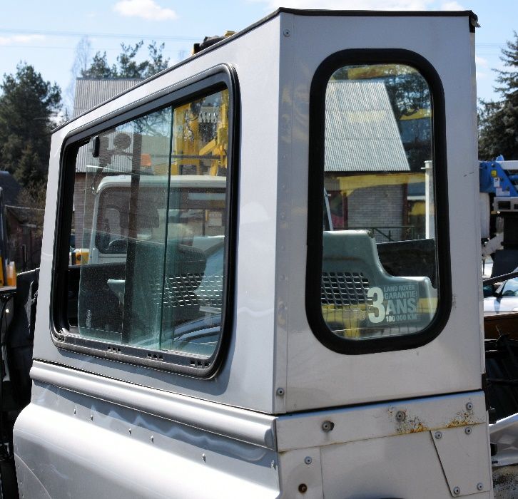 Szyba Karoseryjna nadstawki Land Rover Defender
