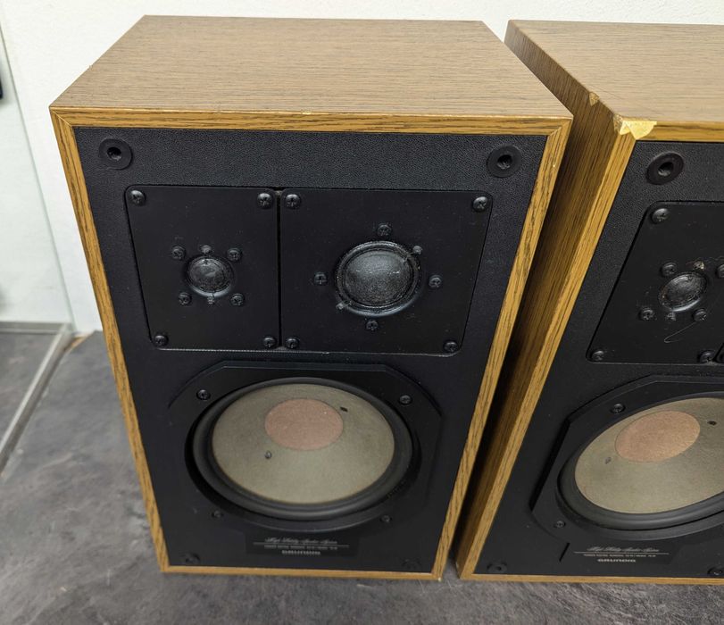 GRUNDIG Box 660a. 3-х смугова полична акустика.