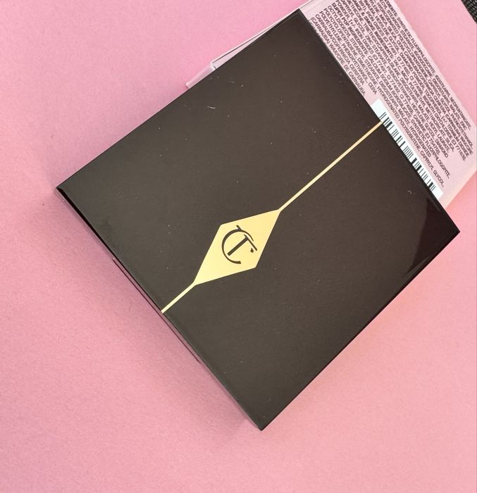 Kultowy zestaw Pillow Talk od Charlotte Tilbury