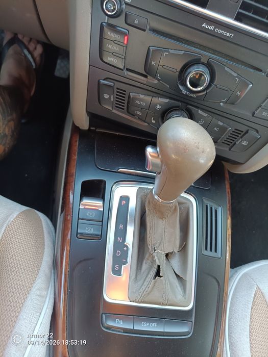 Audi A4 b8 ,com motor fiável apesar dos quilómetros , possível trocar por carrinha de 3 lugares