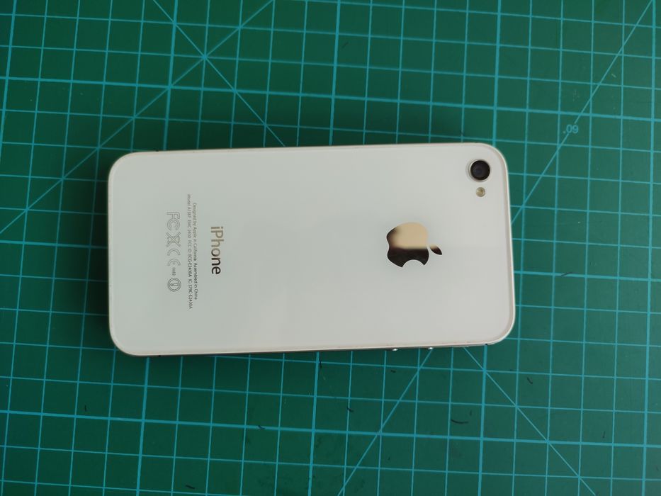 Telefon iPhone 4S