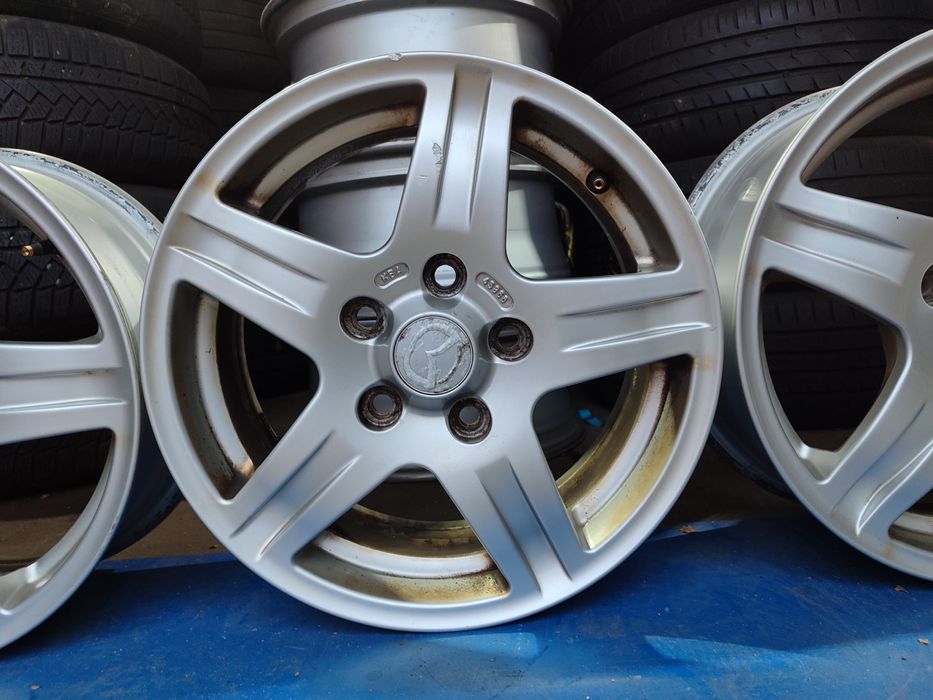 Диски R-15. 5×114.3. ET-50. J-6. Dia-67.1