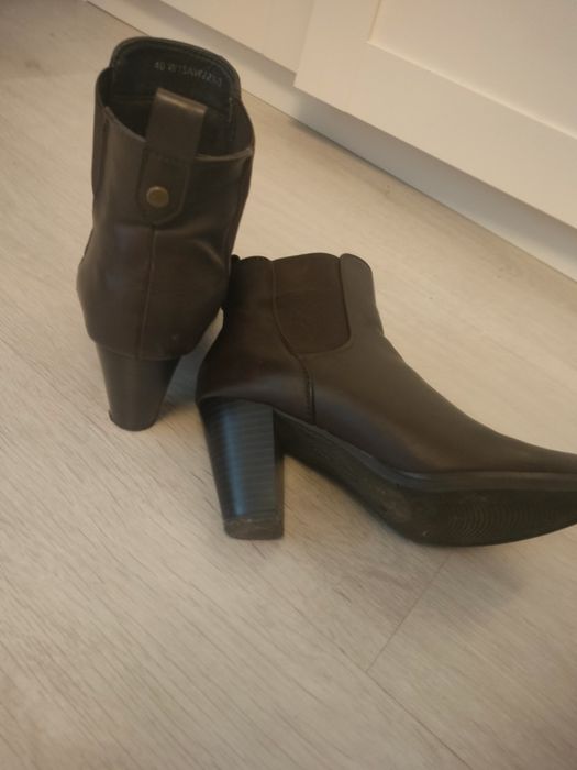 Botki czekoladowe CCC