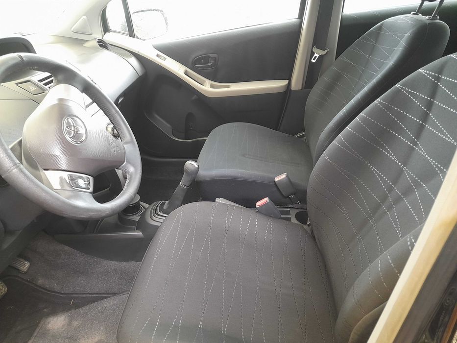 Toyota yares  1.0  impecável com garantia 20066