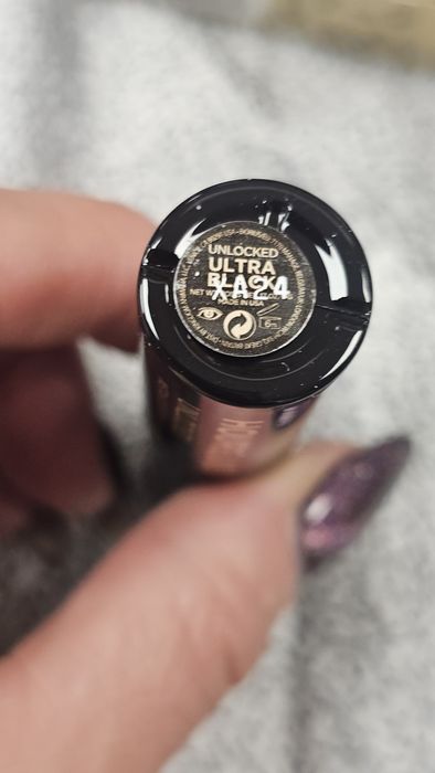 Hourglass Unlocked Instant Extensions Mascara.