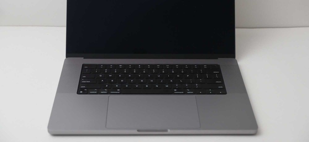 MACBOOK 16 pro M1 max