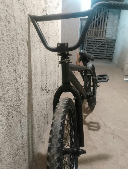 Rower BMX sprzedam raczej na części