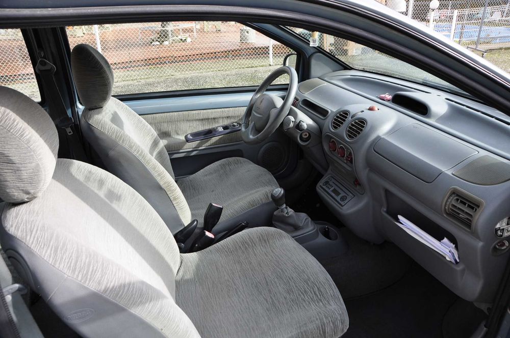 Renaul Twingo Cinzento