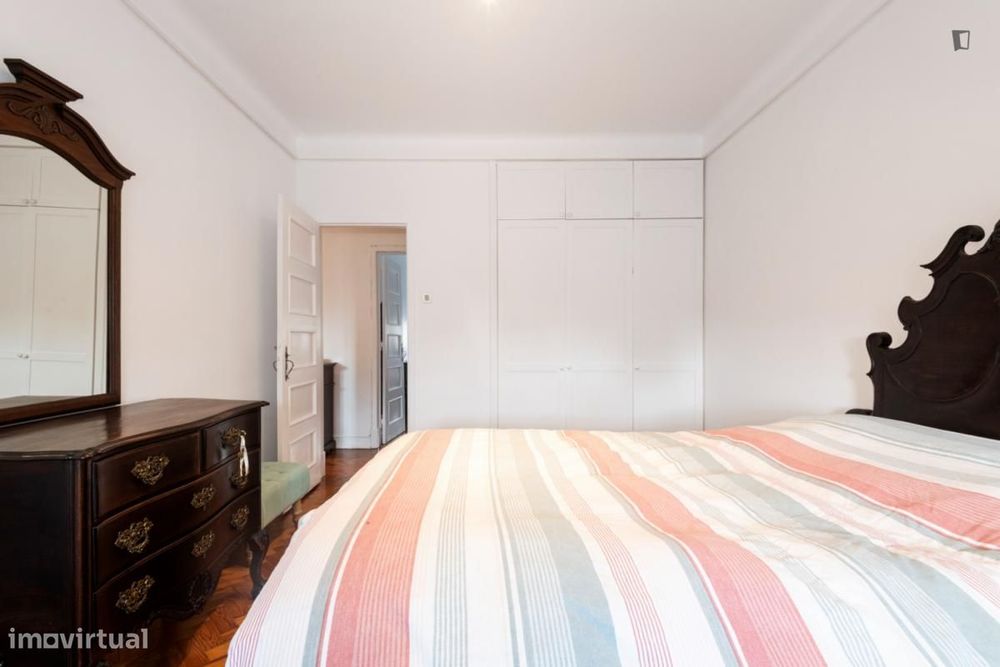 Quarto - localizado em Penha de França Lisbon