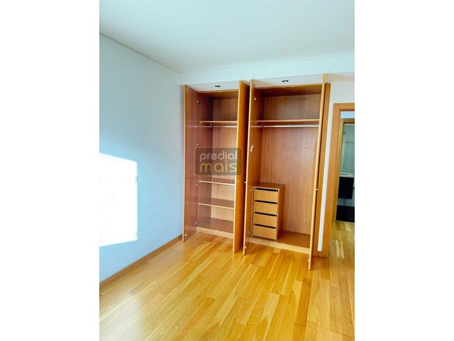 Apartamento T2 Novo C/ Novo - Centro