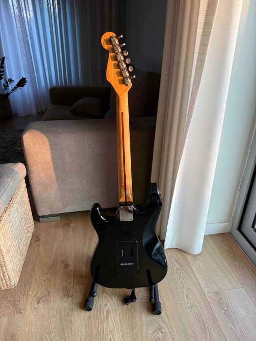 Guitarra Elétrica Fender Stratocaster Special, Maple Fingerboard, Black