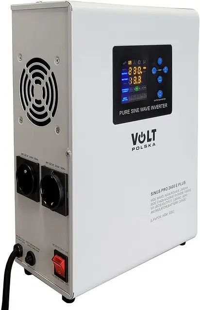 Продам Sinus pro 2600 e plus 12/24 v
