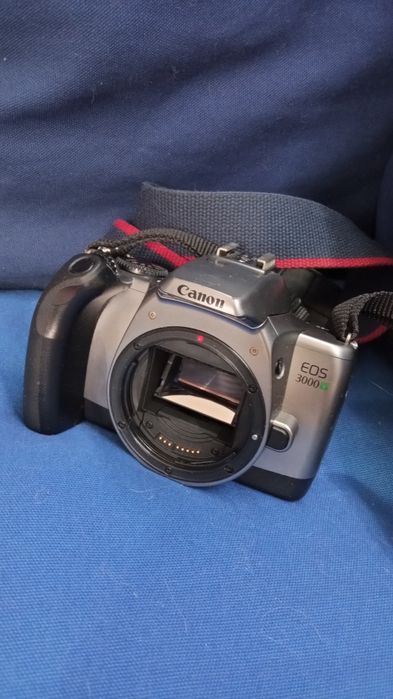 Aparat Canon EOS 3000V