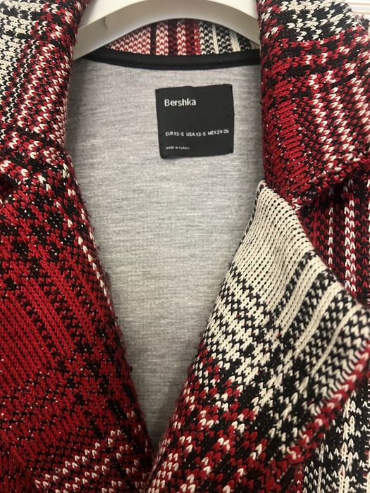 Пальто осіннє жіноче в клітинку, Bershka, розмір s-sx