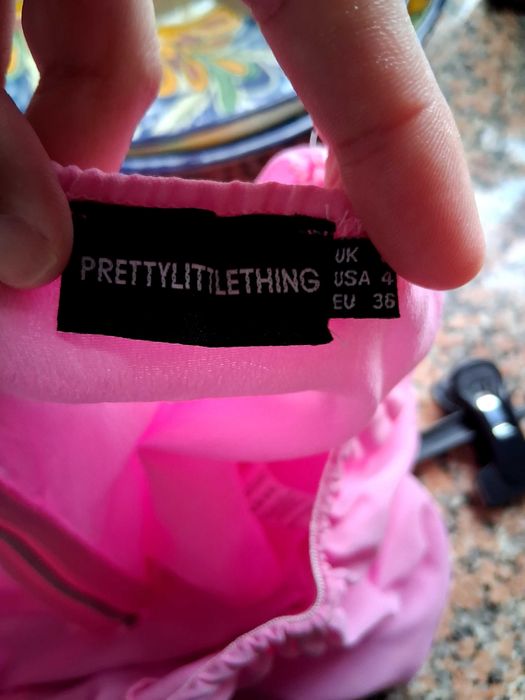 Calça cintura alta,com top Prettylittlething.