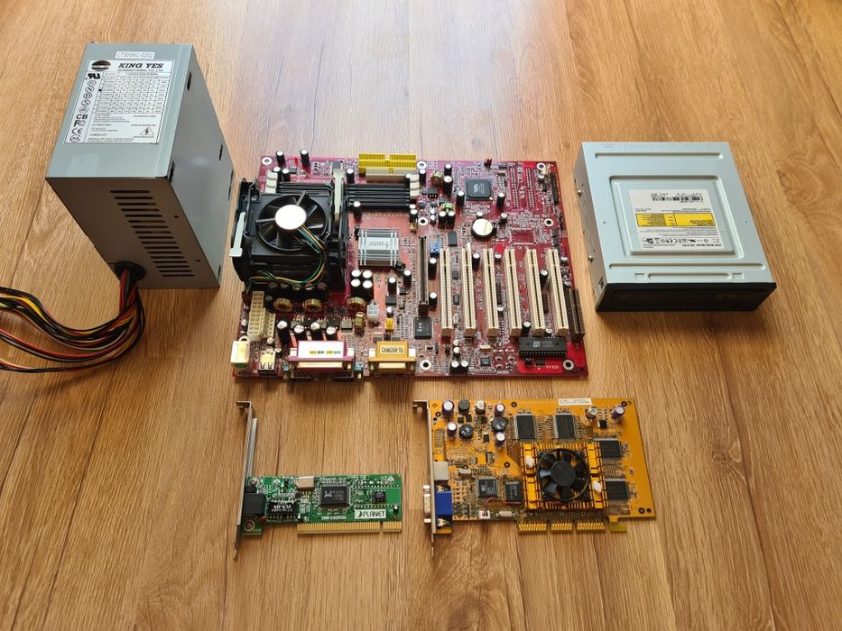 Komputer PC procesor płyta karta zasilacz cd-rom podzespoły części