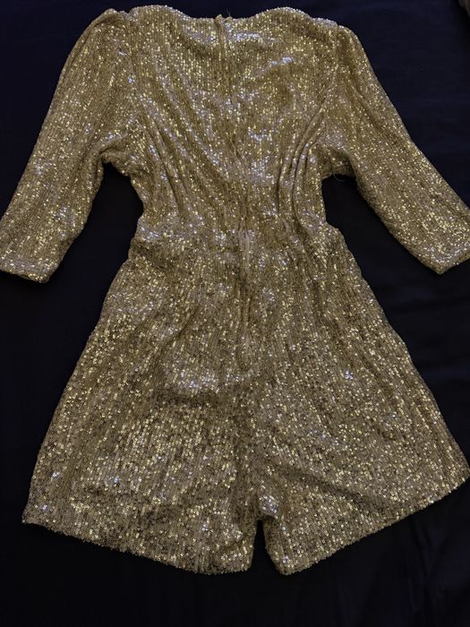 Комбез в пайетку зі спідницею на запах