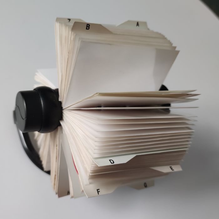 Wizytownik obrotowy.