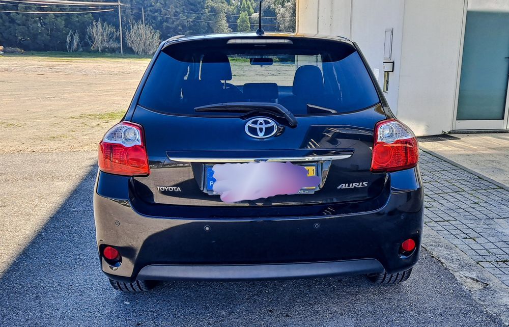 Toyota Auris 1.4 D-4D Pack Sport — 2011