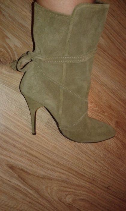 Botki na szpilce wsuwane Khaki r. 40 jak Nowe