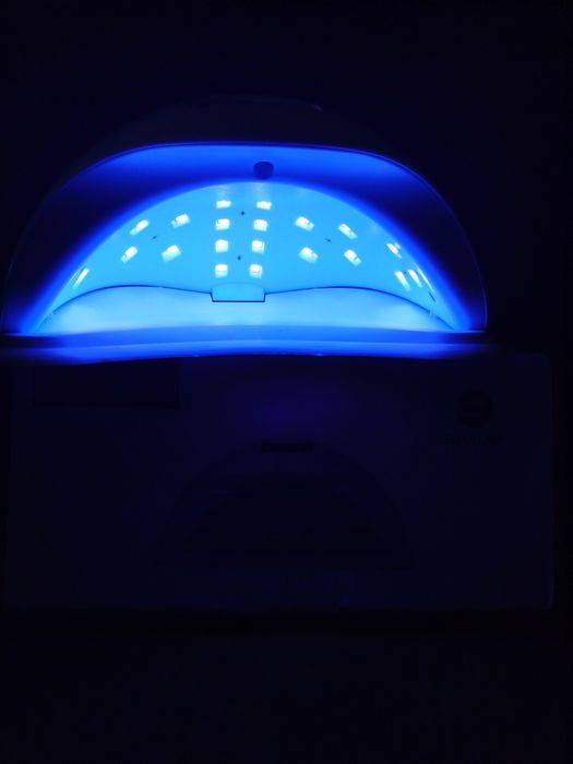 Продам лампу для маникюра Sun 5