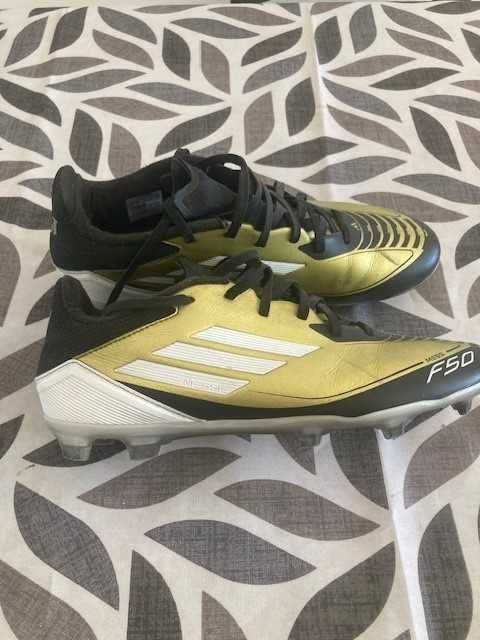 Chuteiras Adidas F50  tamanho 42