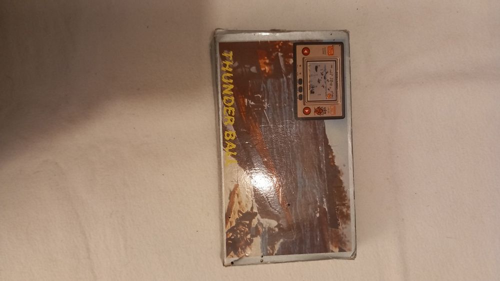 Consola de jogos portátil Tronica Thunder Ball FR-23 de 1982.