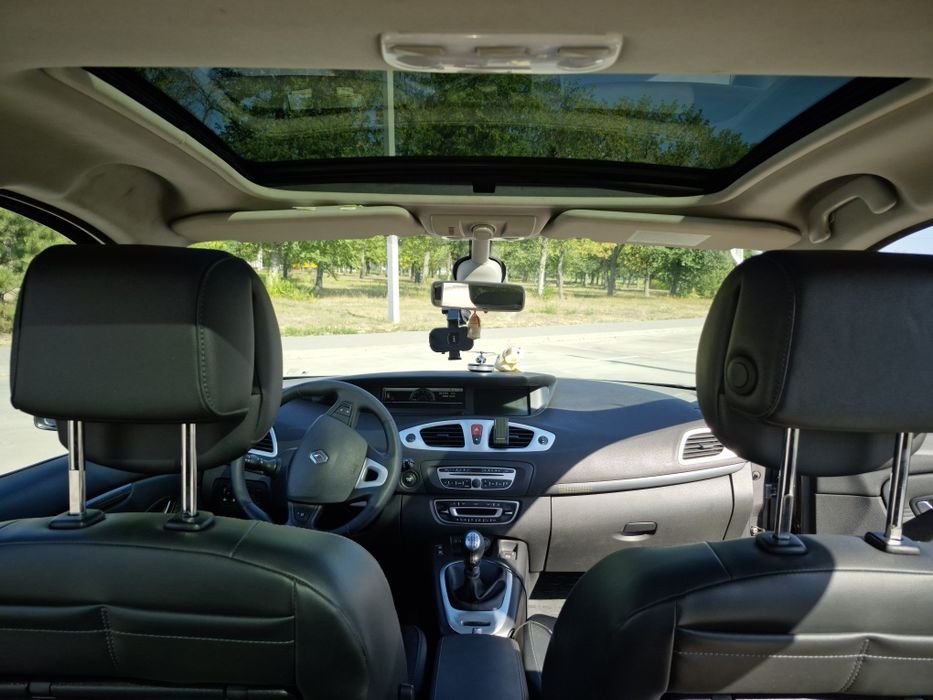 Renault Grand scenic 3, 2009 року
