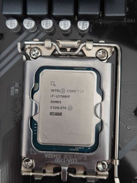 intel core i7 13700 - купити комплектуючі для ПК - Ціна на OLX.ua