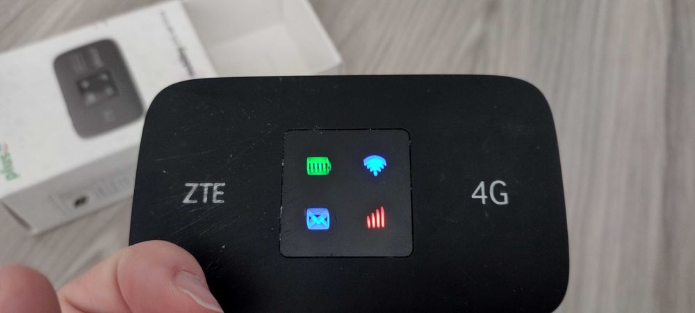 Router mobilny ZTE MF 971R Plus cyfrowy Polsat uszkodzony