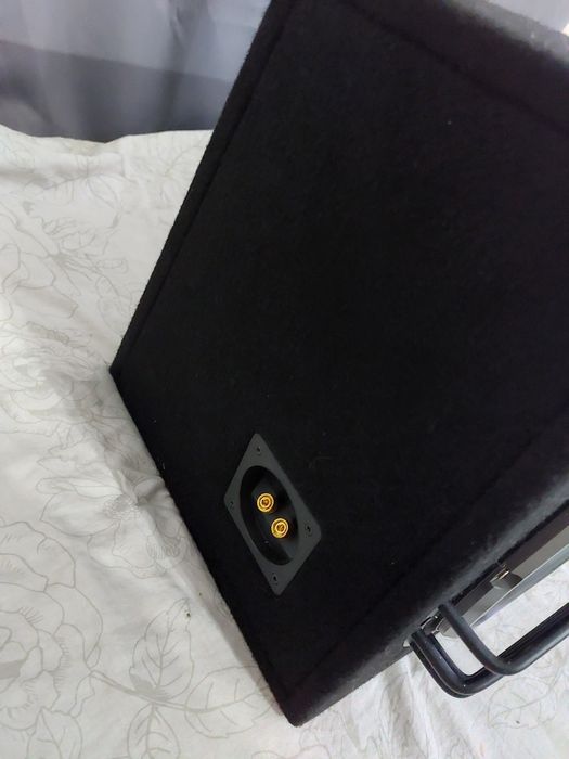 Skrzynia BASOWA JBL 1000W MDF