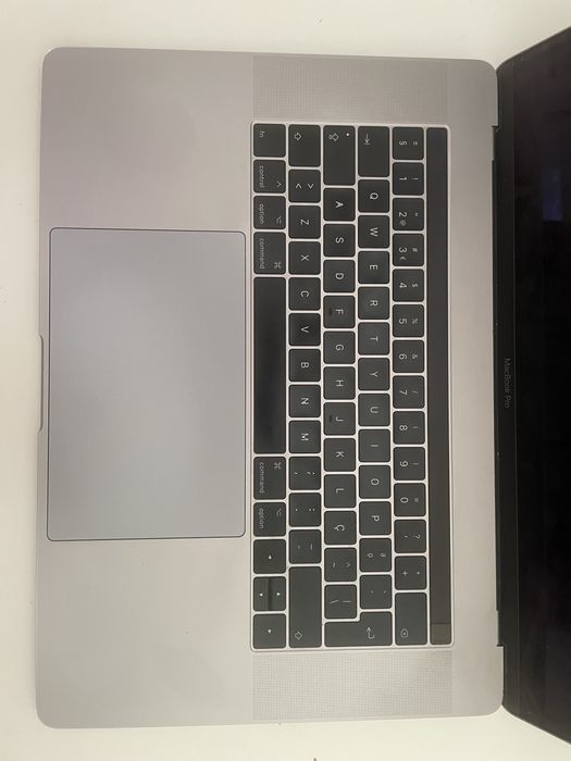 MacBook Pro 15” | 2017 | i7 | 16GB RAM | macOS Ventura