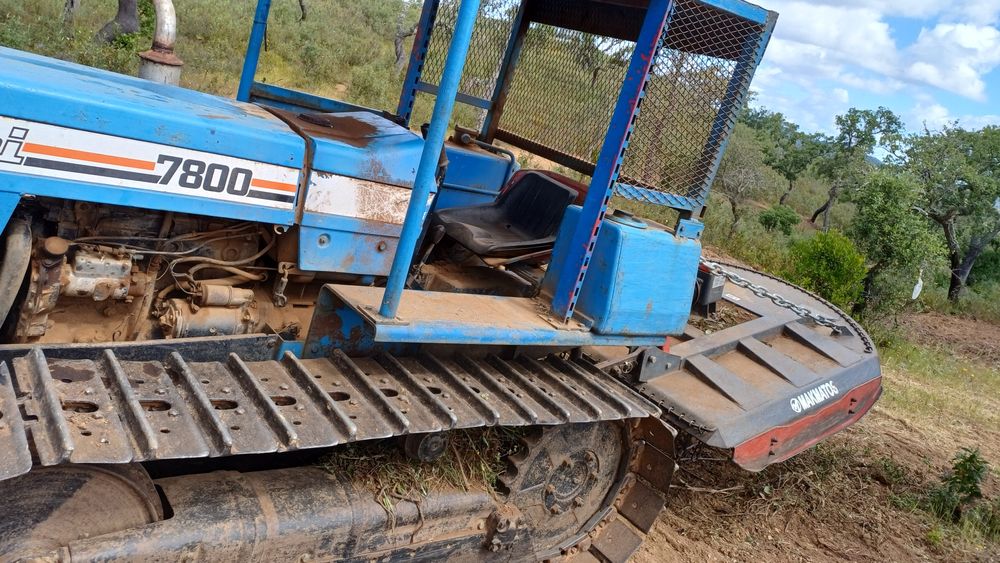 Limpeza de terrenos com corta-mato