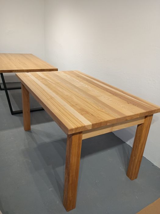 Meble z drewna, biurka, komody, konsole, stoły, stoliki i inne