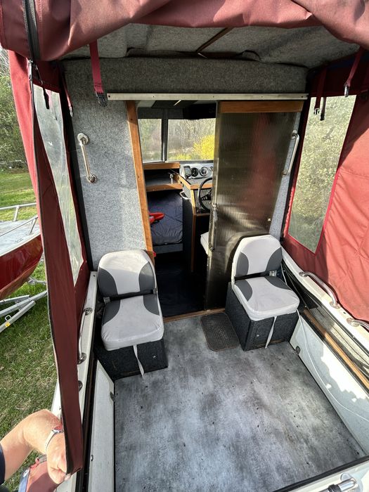 Motorówka wędkarstko-turystyczna