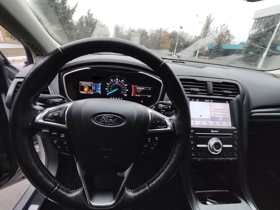 Водитель автомобиля перегоню машину