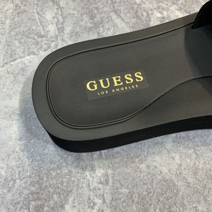 Шлепки Guess 37, 38,39 оригінал