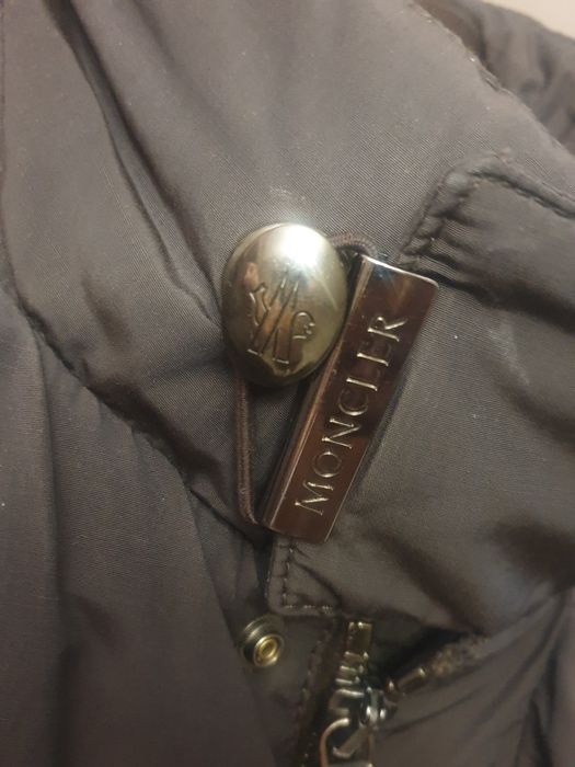 Пухове пальто куртка Moncler оригінал.