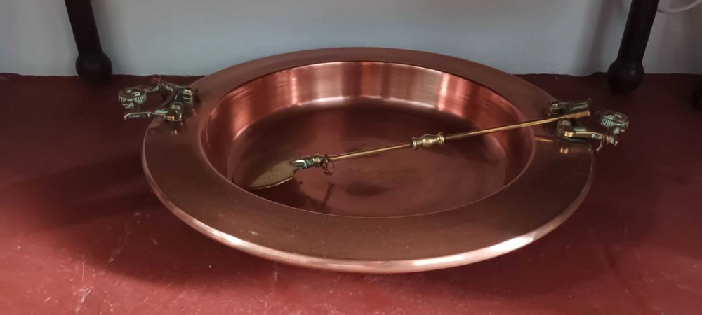 Estanhos, cobre e madeira