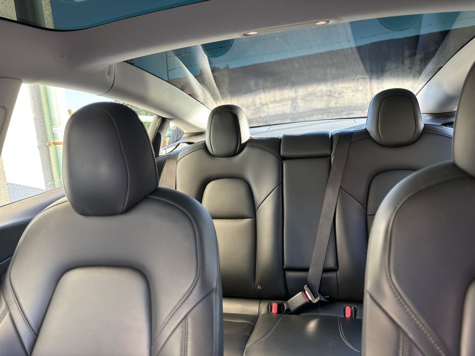 TESLA MODEL 3 Aluguer 24hrs ( Uber e Bolt ) TVDE