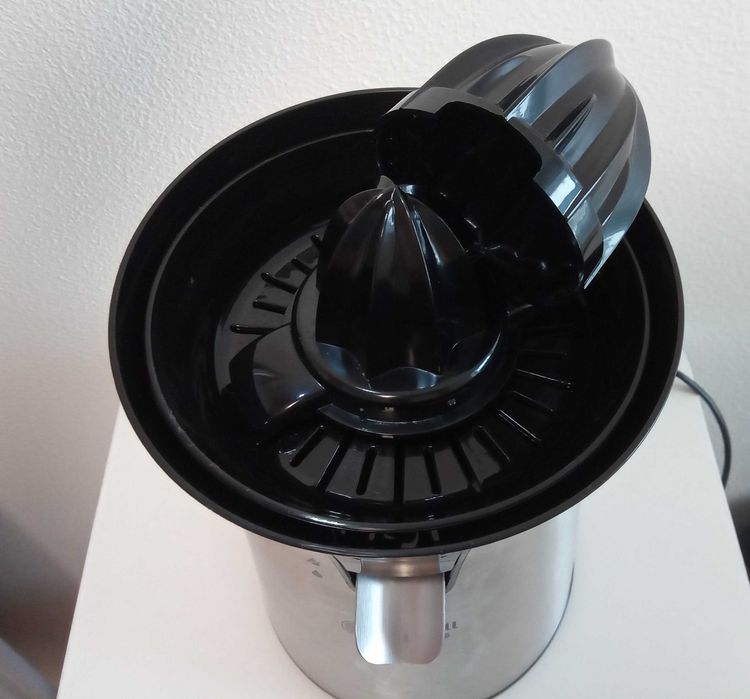 Соковижималка для цитрусових Russell Hobbs