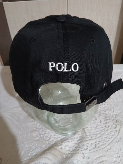 Чорна бейсболка від бренду Polo Ralph.