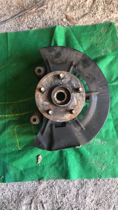 Поворотный кулак,ступица,цапфа toyota rav4 v поколение 19-24