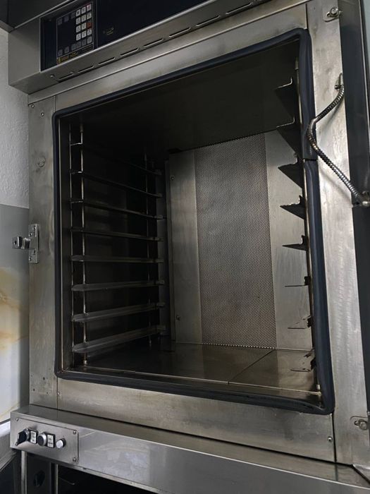 Пароконвектомат Miwe Aeromat з розстоєчною шафою